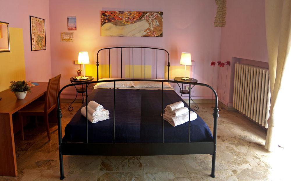 B&B Cameracaffe Centro Arezzo Eksteriør bilde